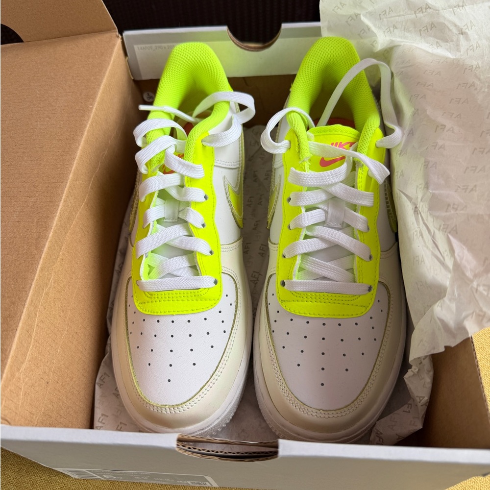 Nike Air Force One LV8 (GS)